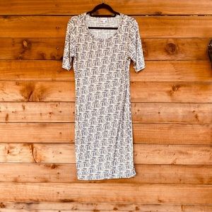 LuLaRoe Julia dress in grey geometrical pattens